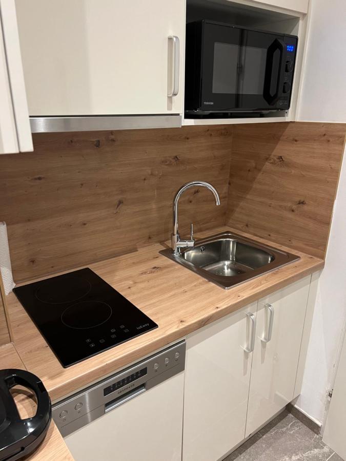 Apartment Near Metro & Netflix Wien Eksteriør bilde